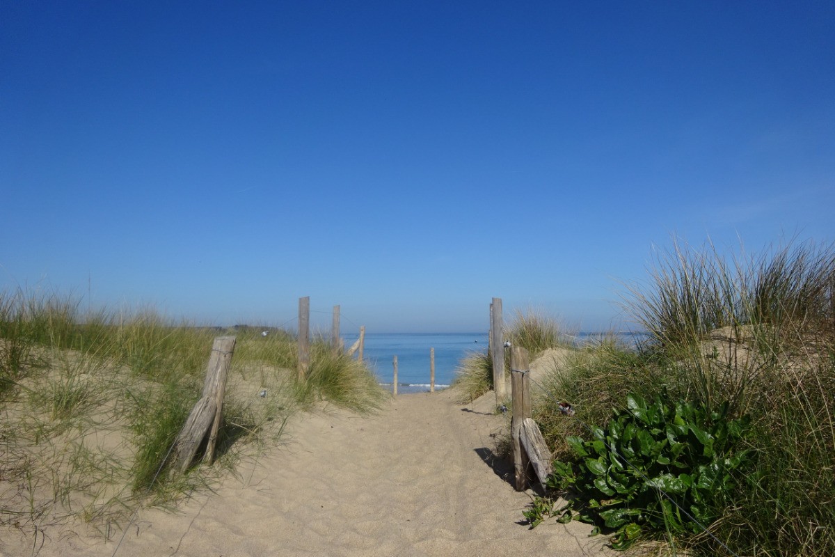 ACCÈS PLAGE