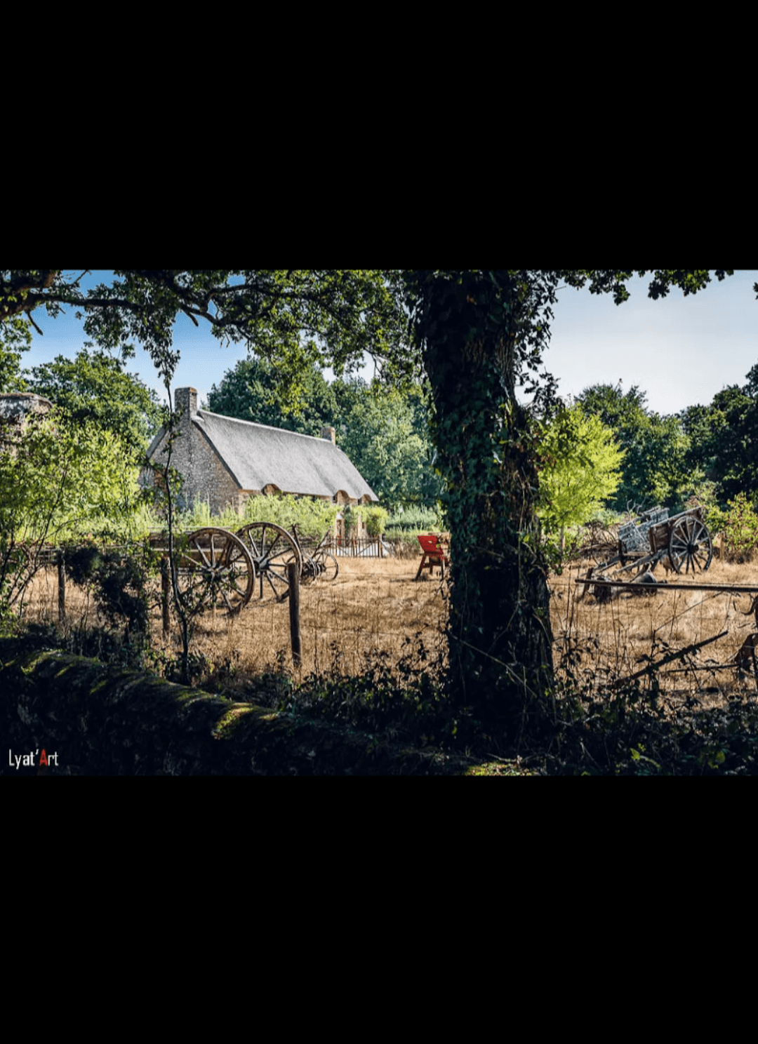 Thatched cottage village of Kerhinet