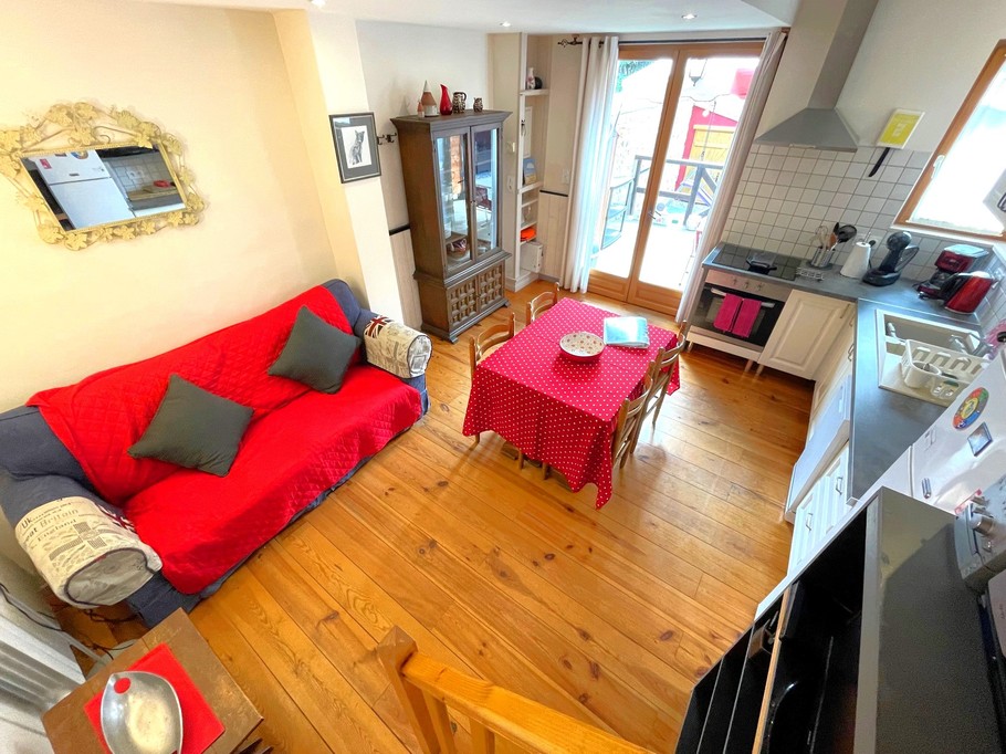 Pièce de vie avec cuisine