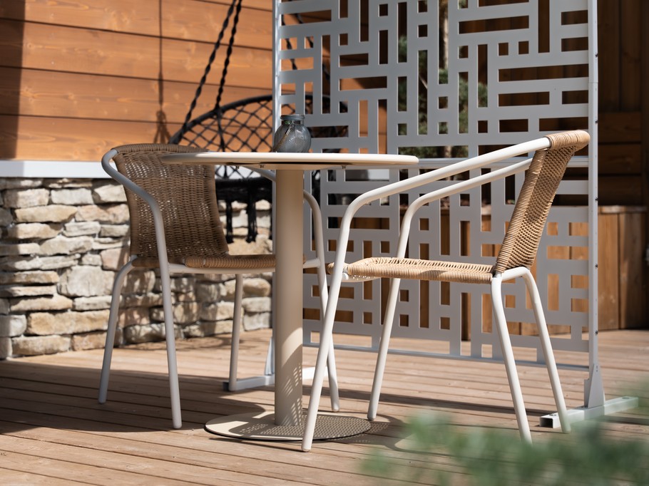 Scandi'Blue shaded terrace - Domaine Epic Chalets