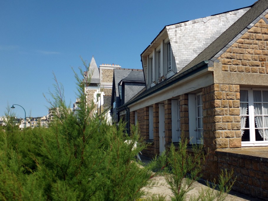 L'appartement au 1er étage face à la mer