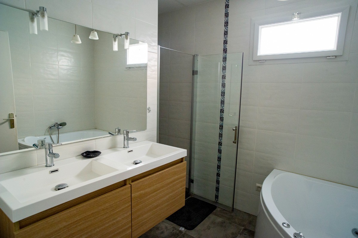 Gîte "Le Pagnol" Albi Occitanie Douche plain pied, salle de bain à bulles