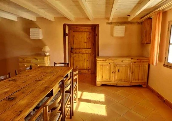 Coté salle à manger au Gîte rural du Domaine de la Loge
