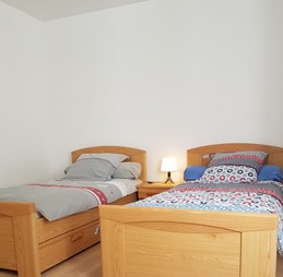 Chambre pour 2 personnes (2 lits 90 x 200 cm)