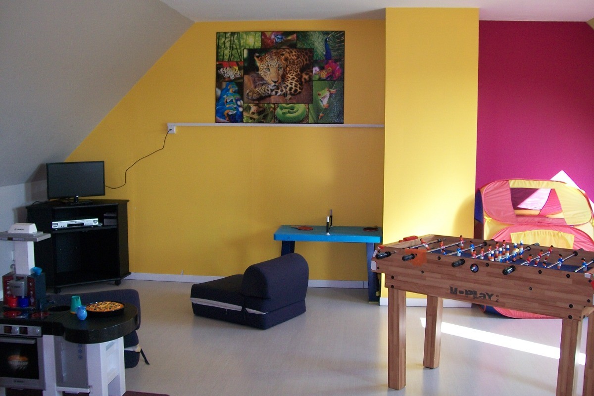 Grande salle de jeux 30 m² à l'étage