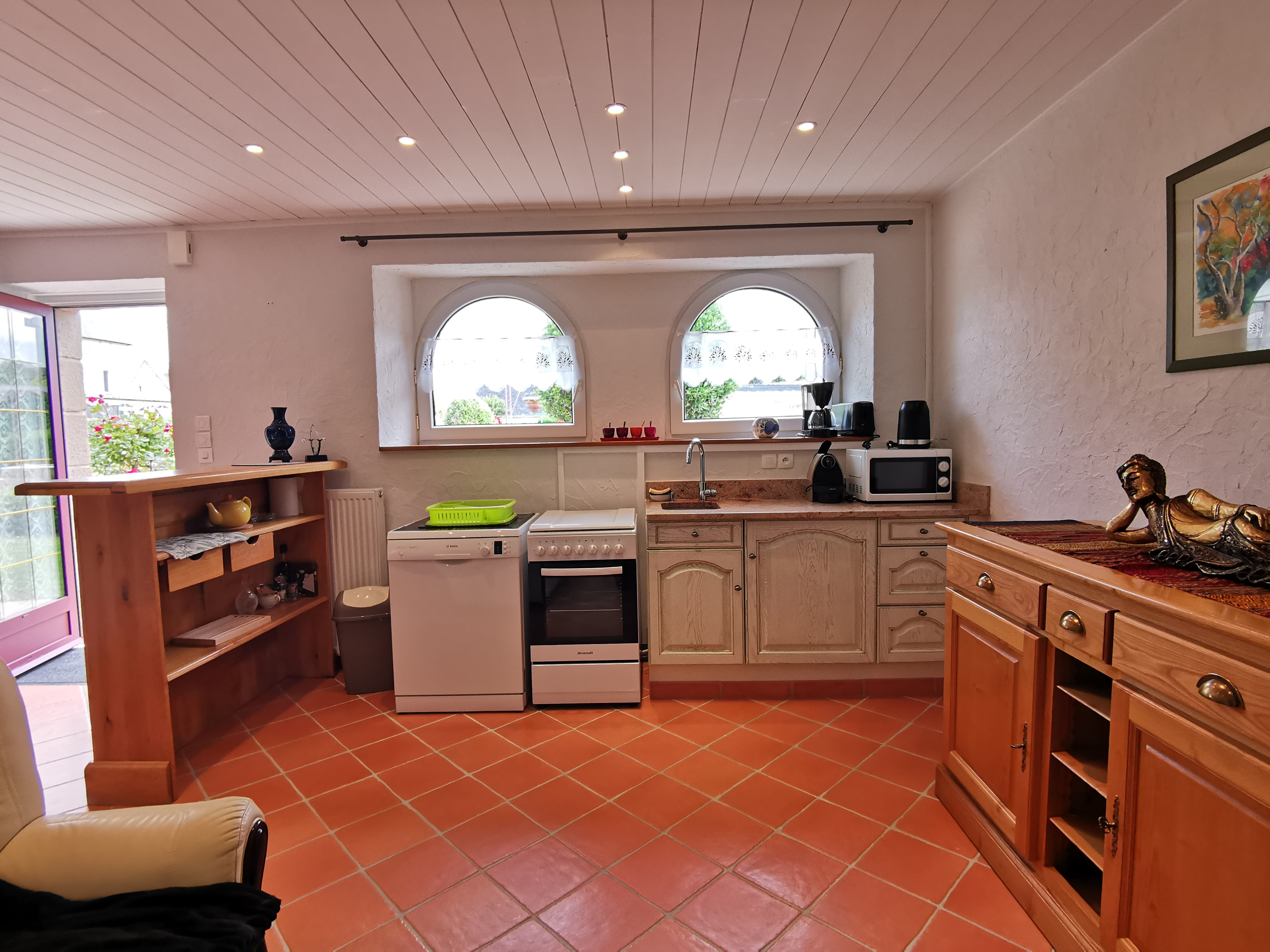 Fully equipped kitchen