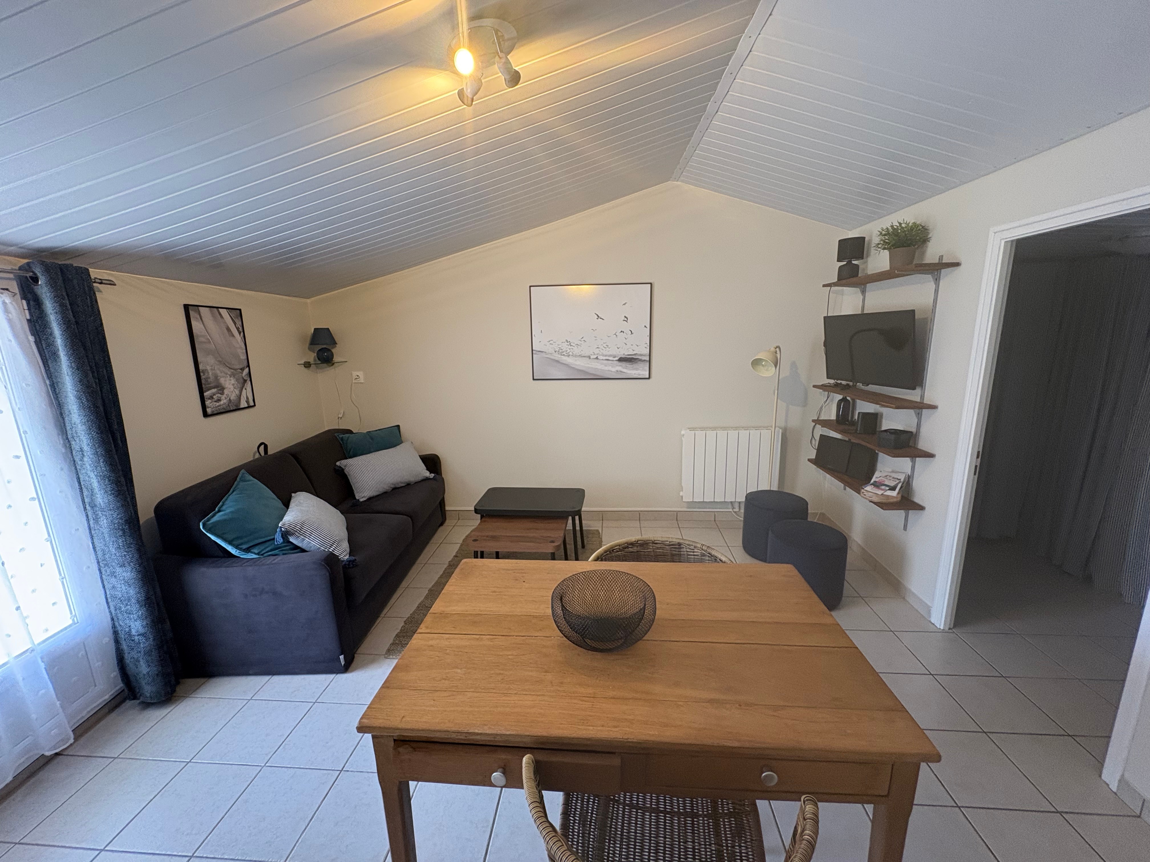 Living area/sleeping area