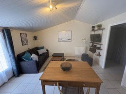 Living area/sleeping area