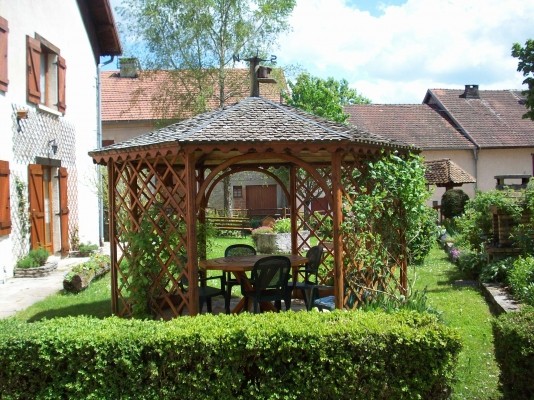 Gite dans le Jura - jardin