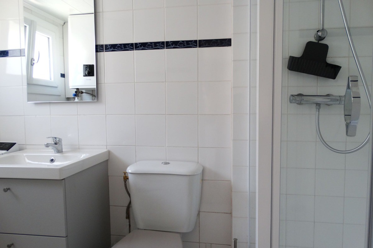 2ème salle d'eau au rez-de-chaussée