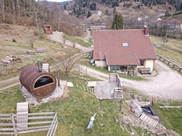 EXTÉRIEUR - Gîte familial Scaravella, St Maurice sur Moselle, Rouge Gazon - Vosges, Ballon d'Alsace, Naure, Calme, Famille