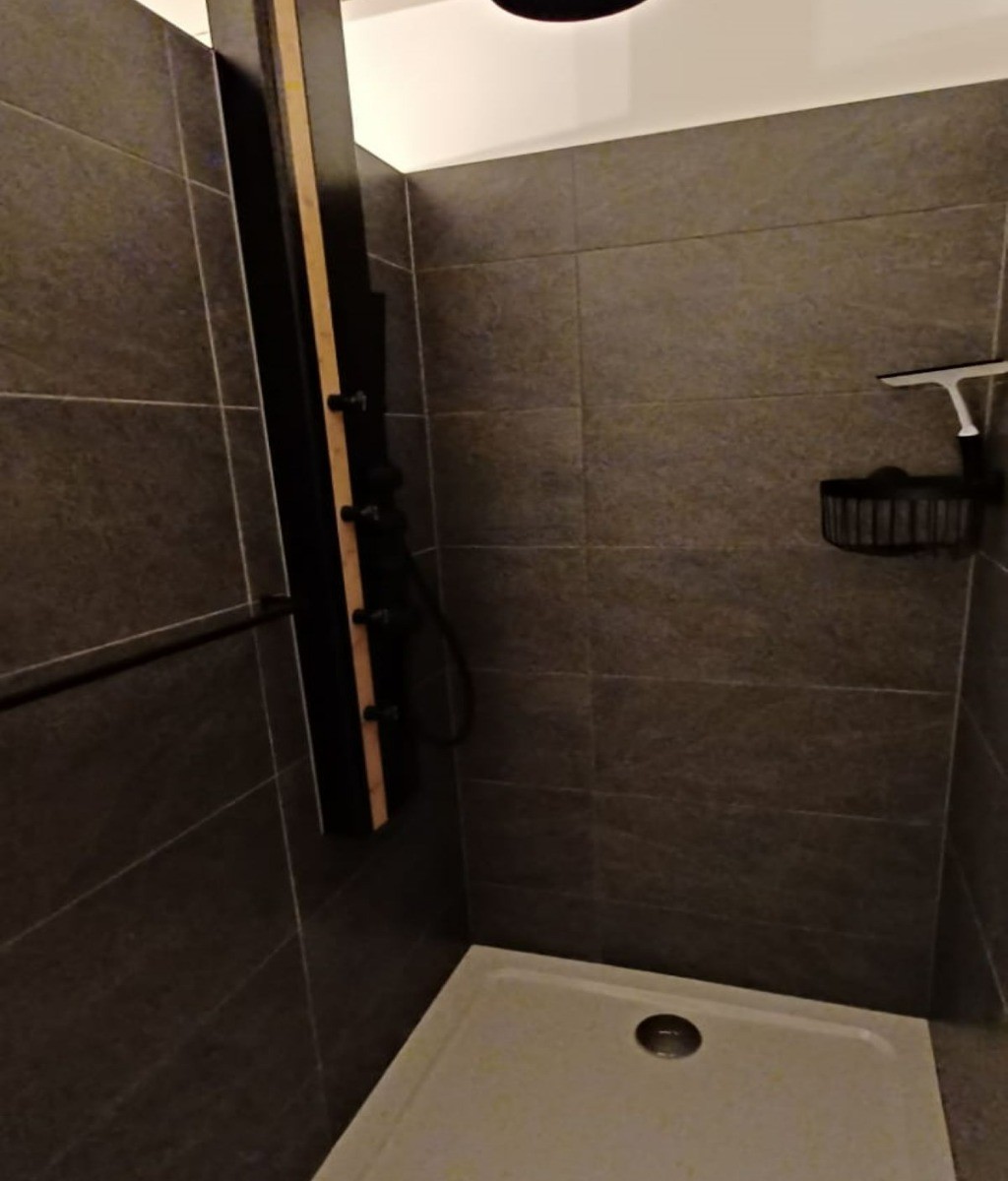 Douche a l'italienne