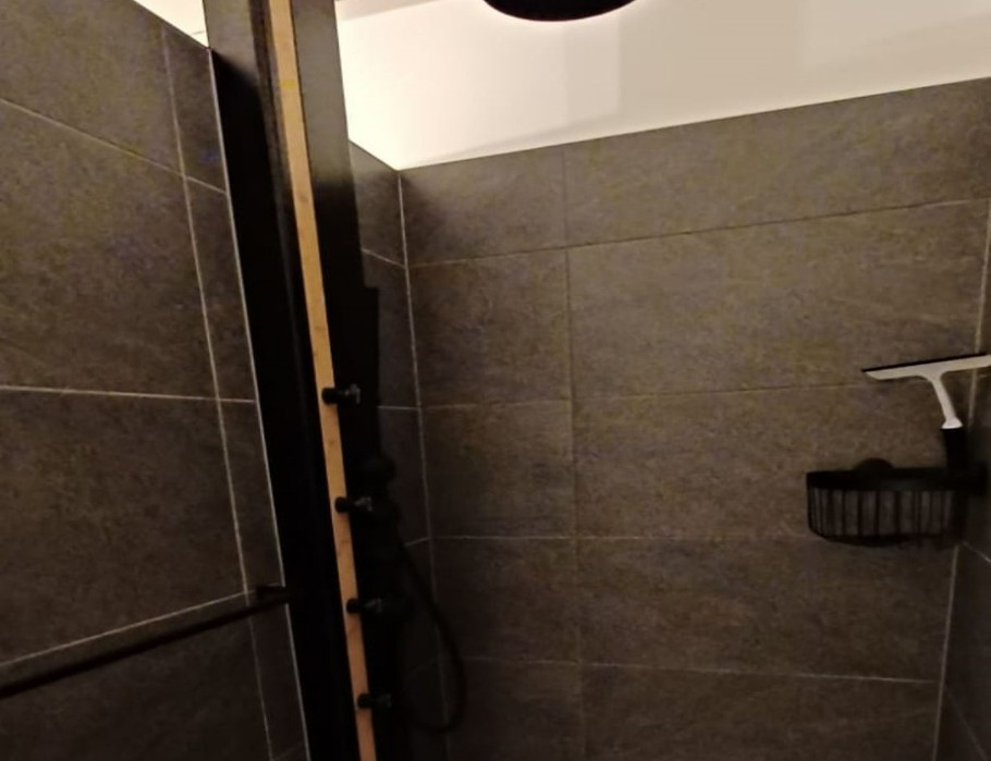 Douche a l'italienne