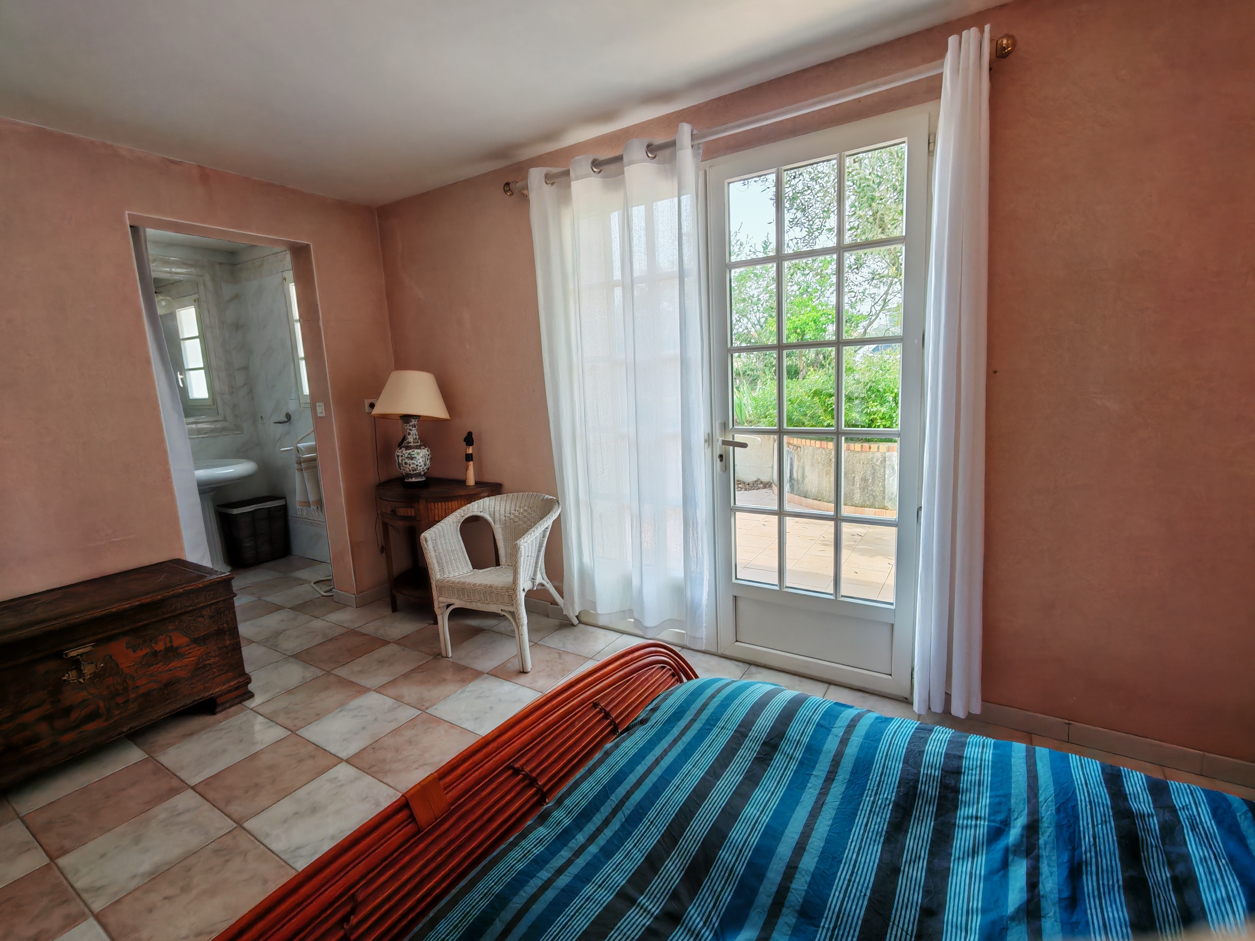 Bedroom 2 - Ground floor