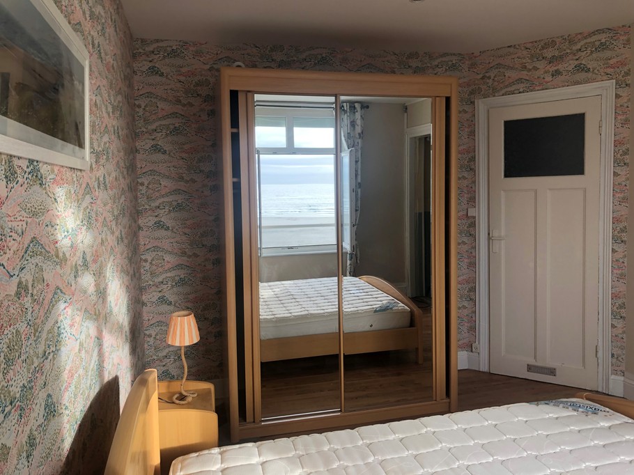 Chambre parentale avec salle de bain privative (2ème étage) - Villa Gargamelle