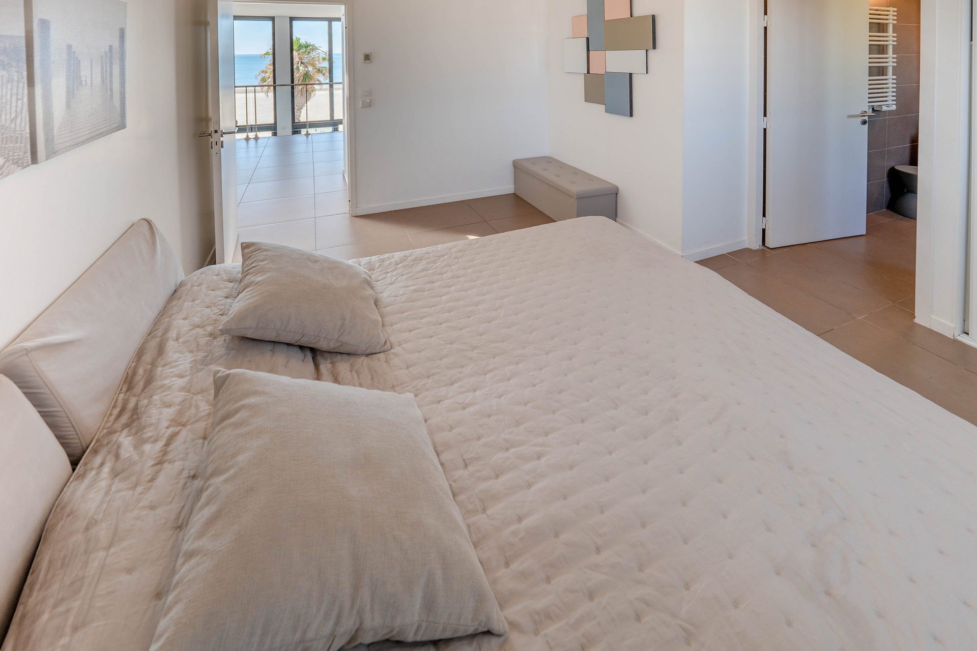 seconde chambre avec salle d'eau rpivative