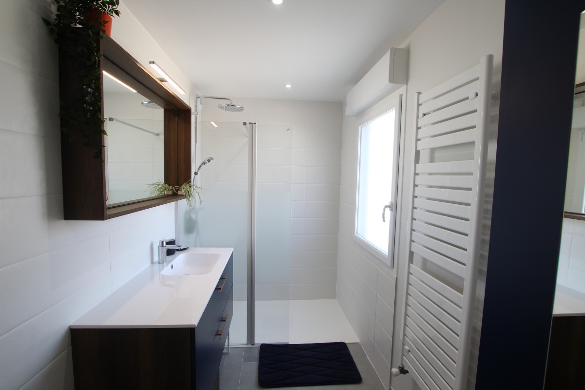 Salle d'eau de l'étage