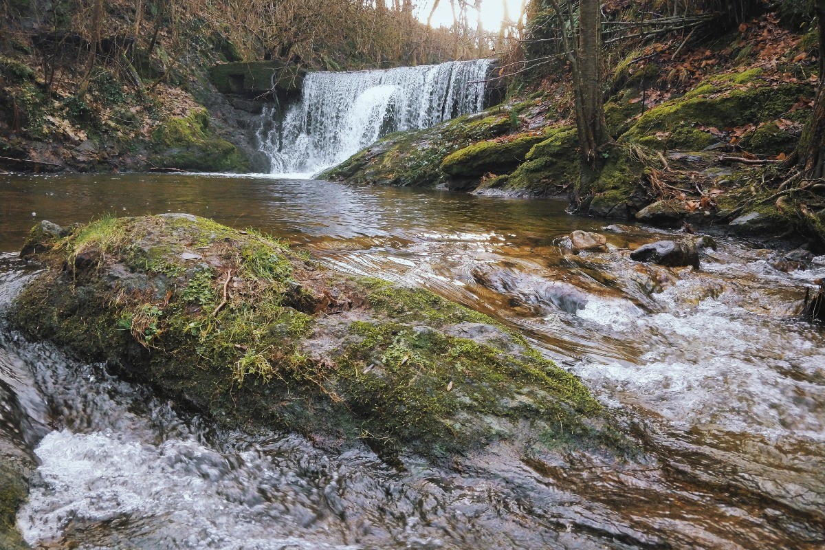Cascade au Ruisseau 'Le Sialle' á côte de la maison