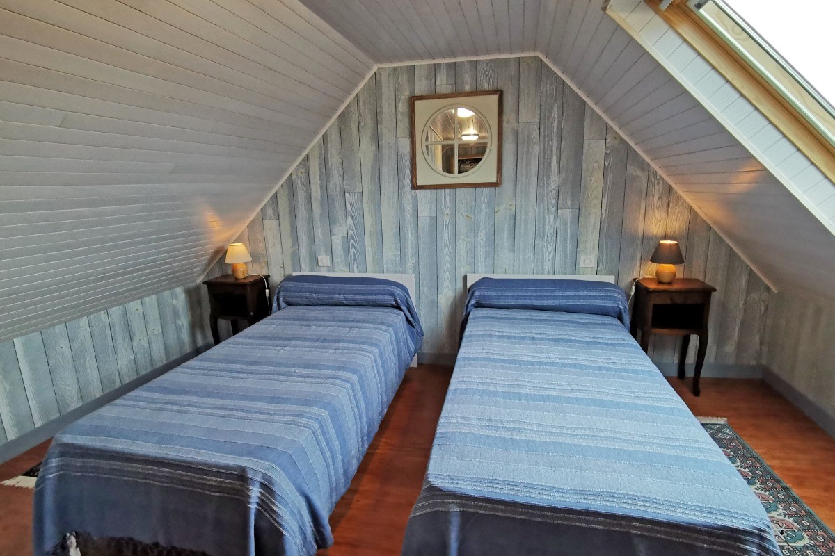 2ème étage : 2 lits 90