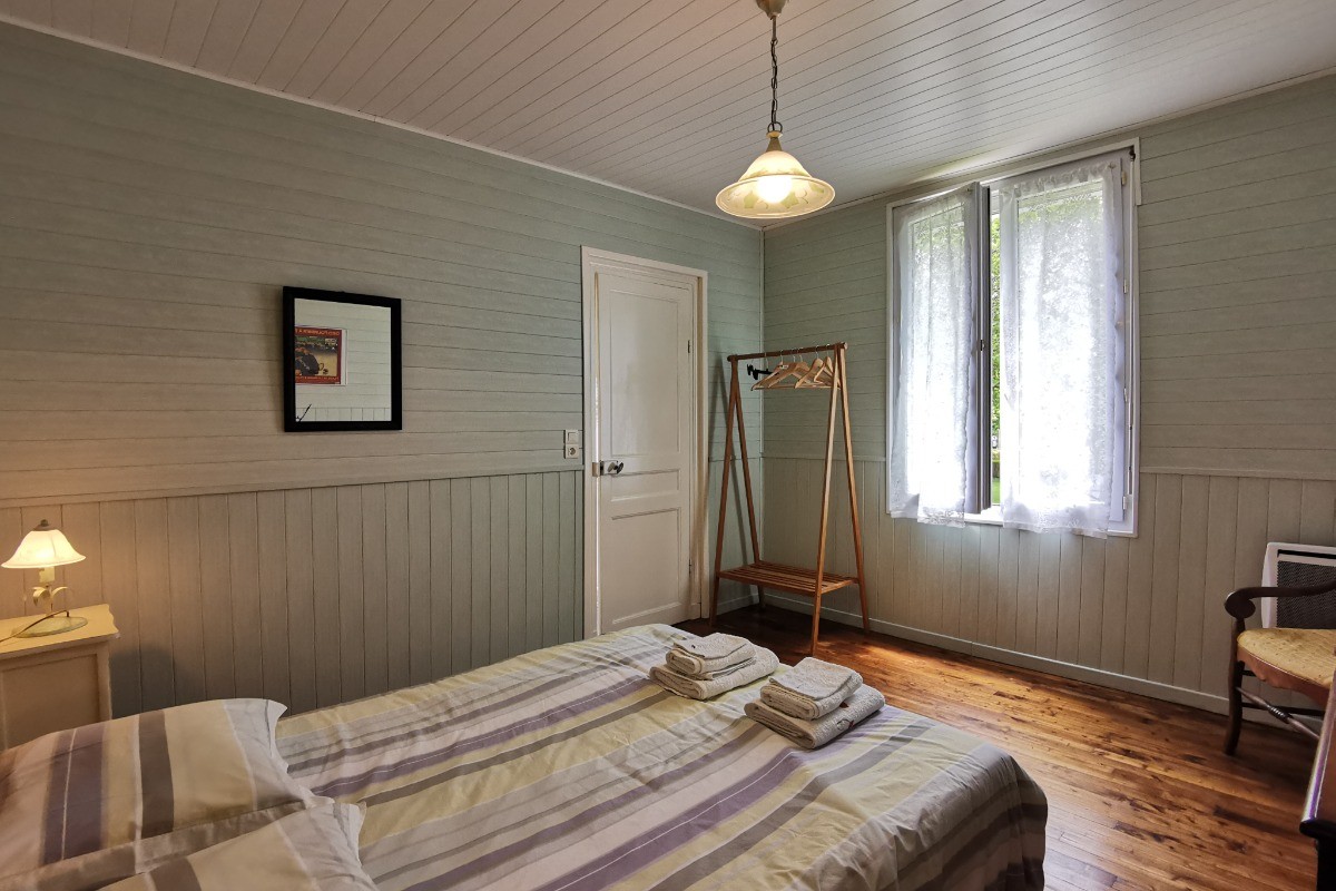 Chambre avec lit de 140