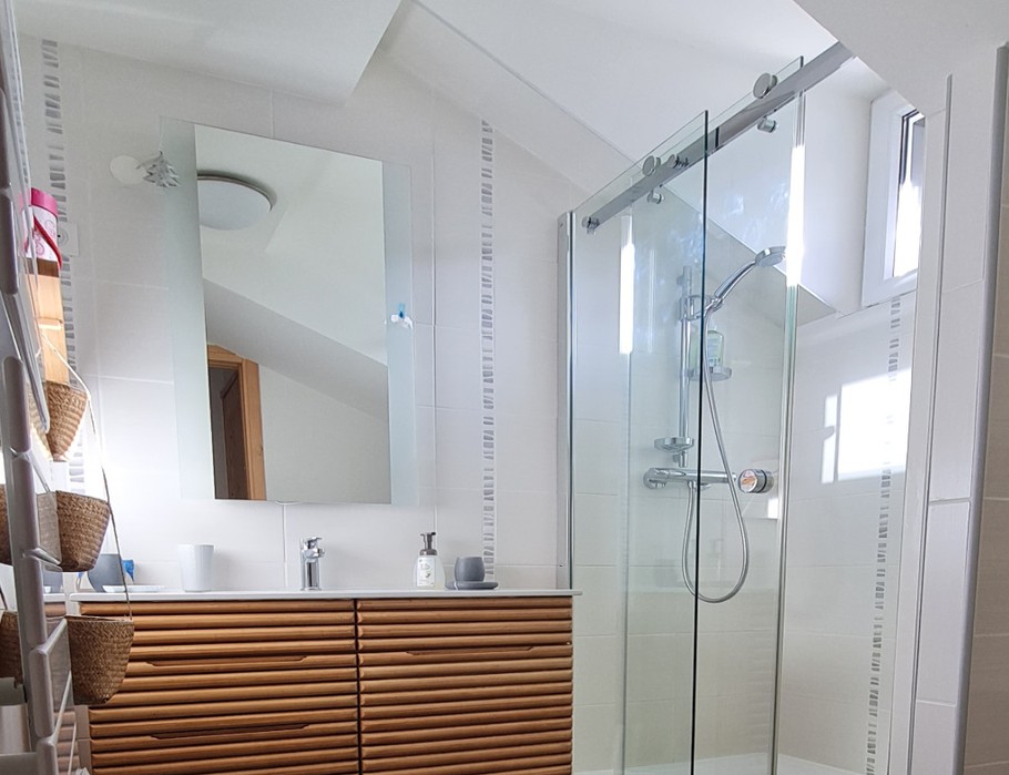 Salle de bain - Rez de Chaussé