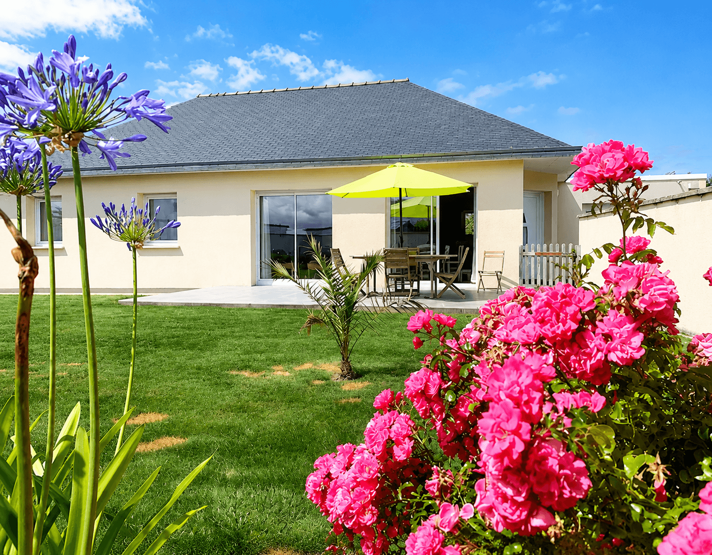 Single-storey house with enclosed garden