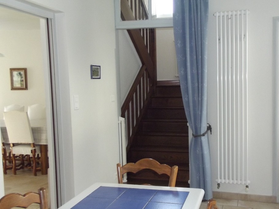 Accès étage depuis la cuisine