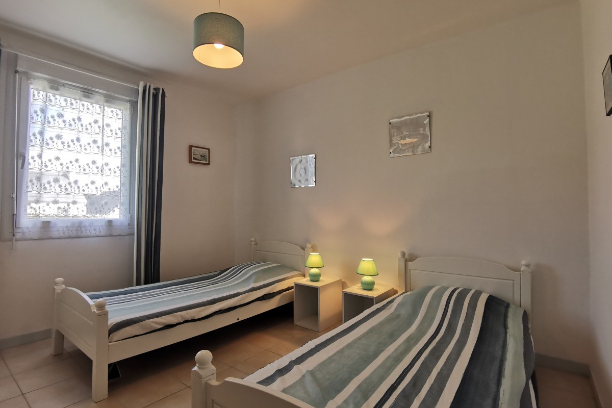 2eme chambre avec 2 lits 90