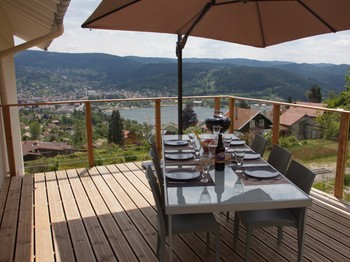 Alise Haut, large private terrace, superb views over Gérardmer lake and the Vosges mountains