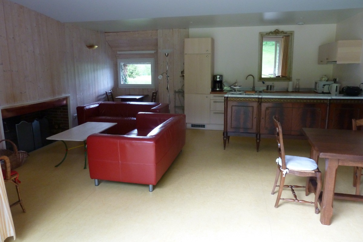 Gîte de la Villette - Gîte famille avec piscine intérieure chauffée et spa, pouvant accueillir 8 personnes en Creuse
