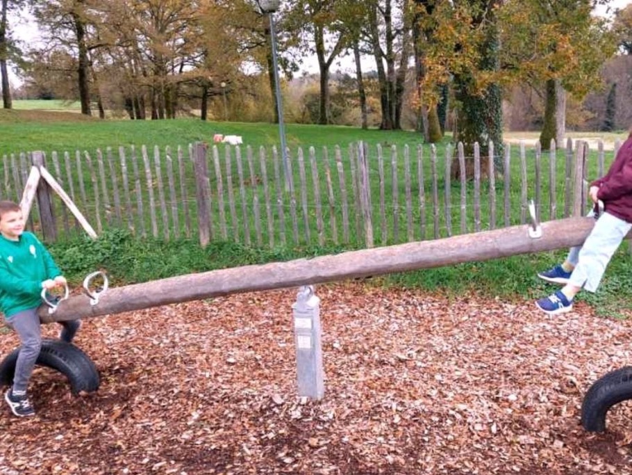 Jeux étang à proximité GITE LE GAULIAT 19 CORREZE CLEVACANCES