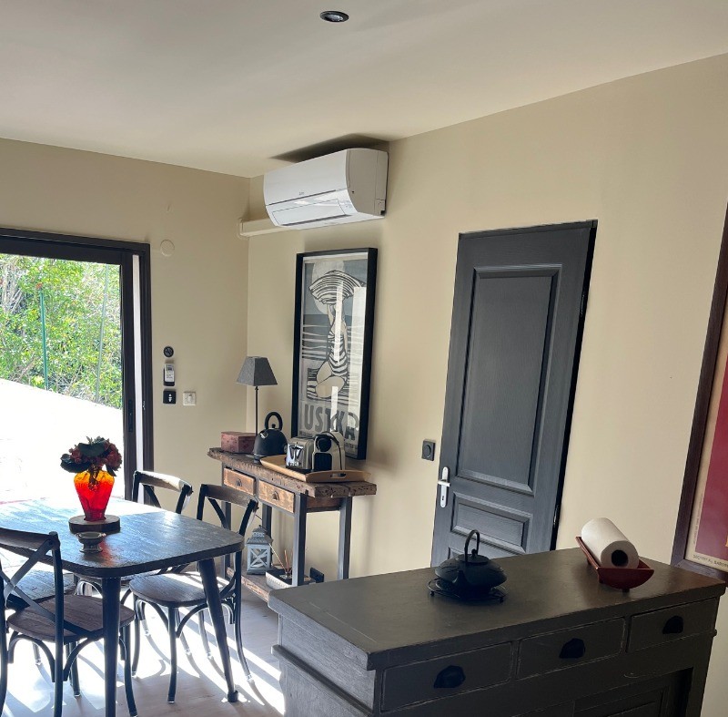 Coin repas Coté SUD dans salon/salle à manger