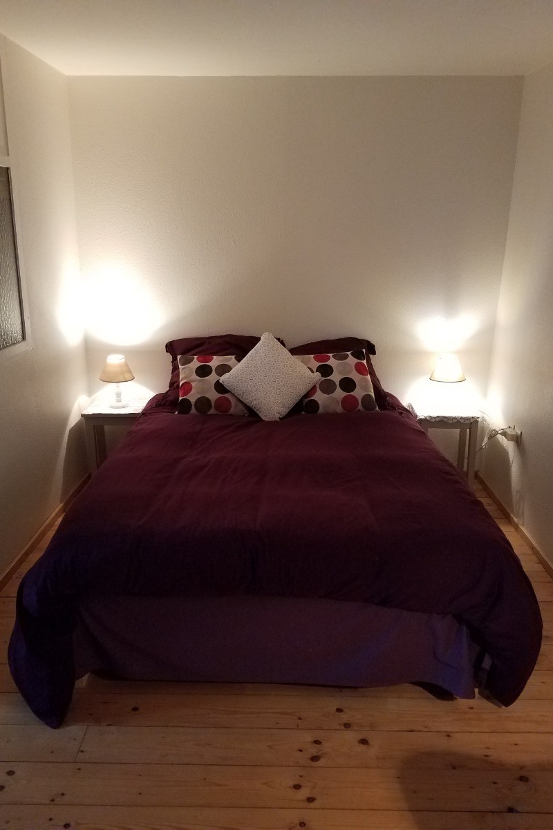 Lit double de 140 cm