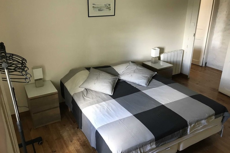 Chambre avec lit 160 à l'étage