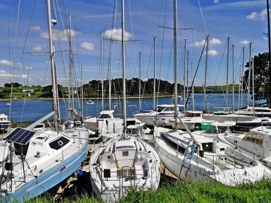Bateaux accostés sur l'Aber Benoît à 200 m de la location
