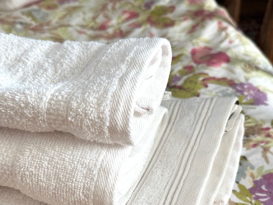 Beds made on arrival, towels provided.