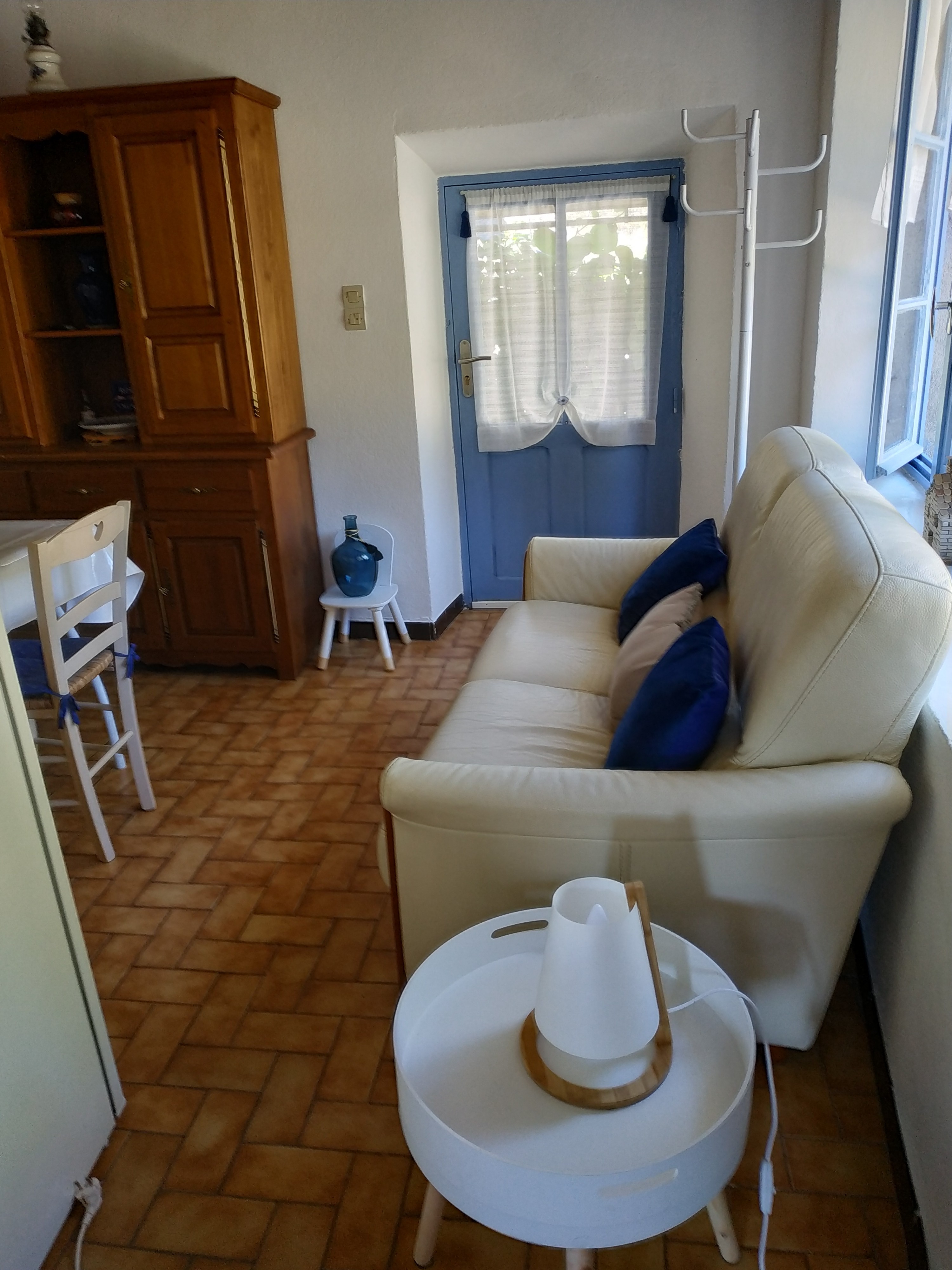kitchen/living room