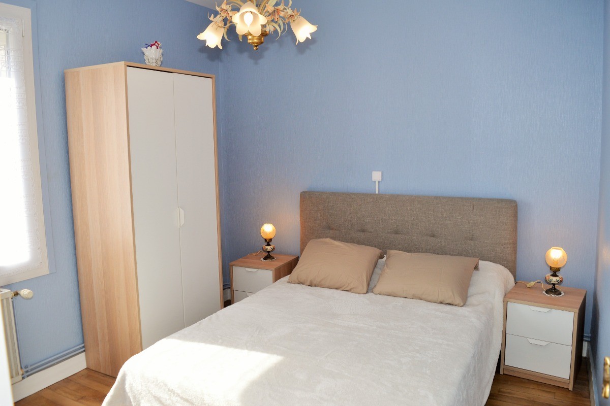 chambre 1 lit de 140 cm