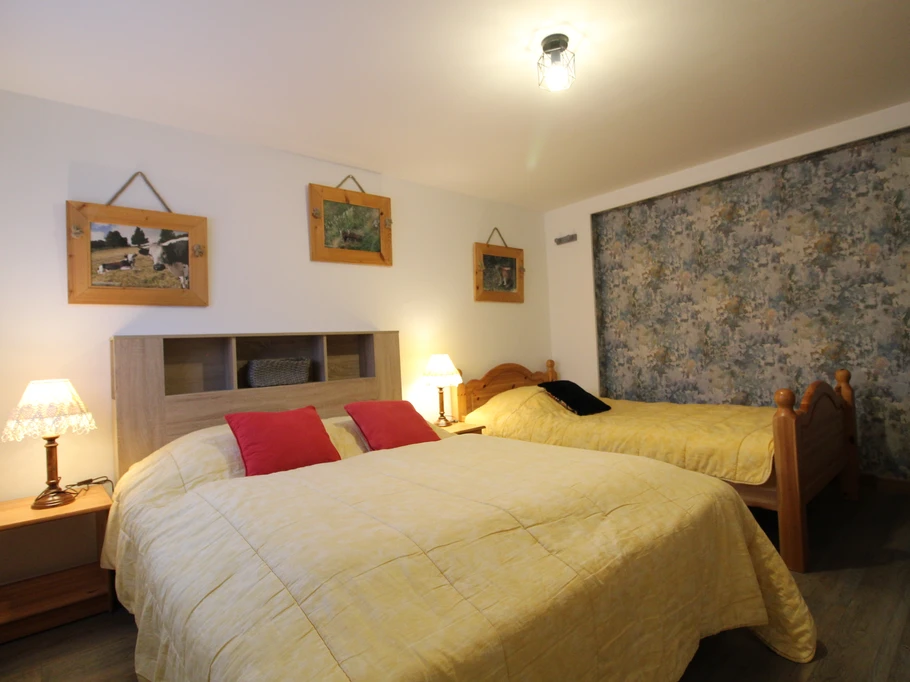 Chambre 3 couchages - Gîte La Moselotte à Saulxures-sur-Moselotte – Proche Lac & Voie Verte
