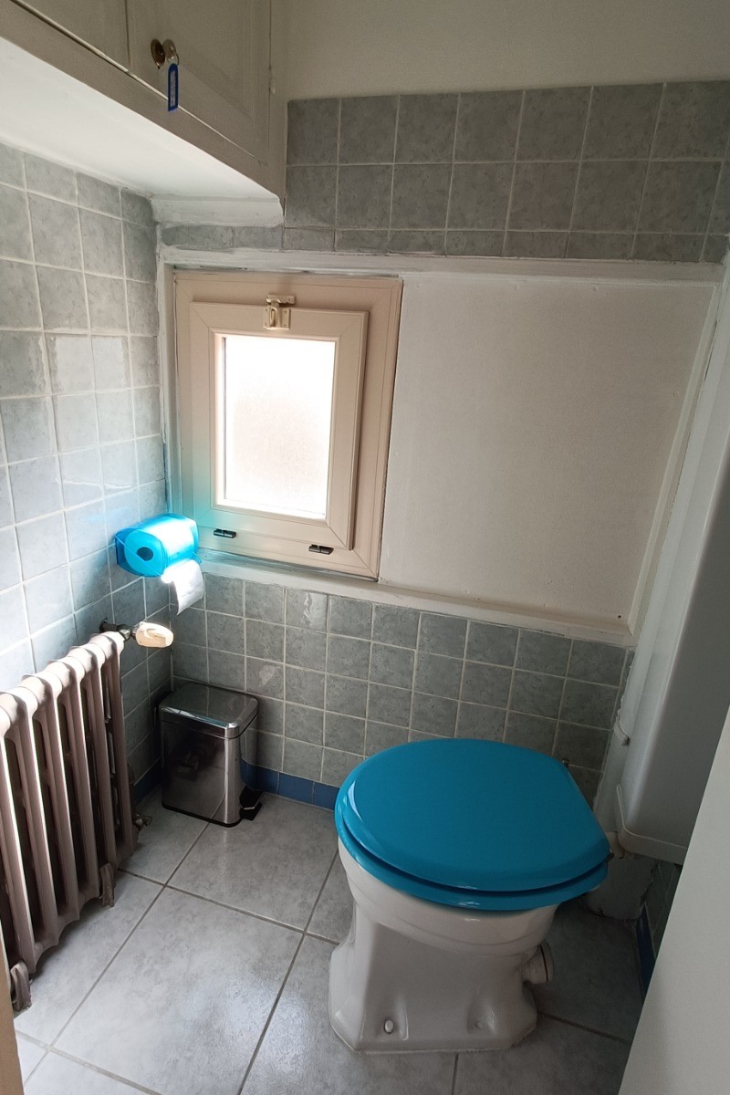 Villa bon repos, chambre des écoliers - toilettes