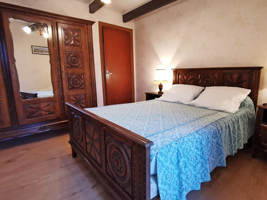RDC: Chambre 1 avec lit 140