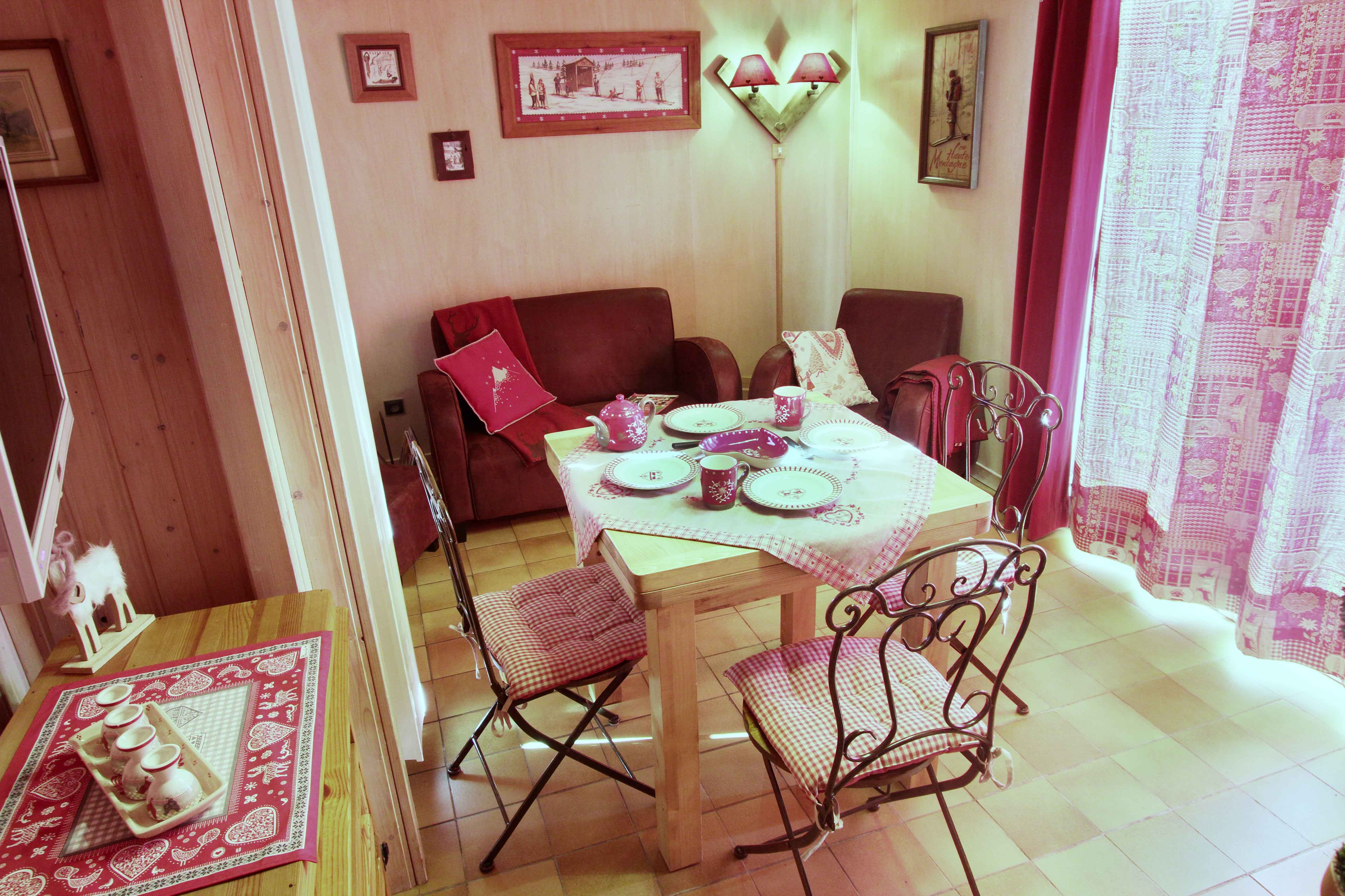 Espace repas salon - Chalet Nid Douillet