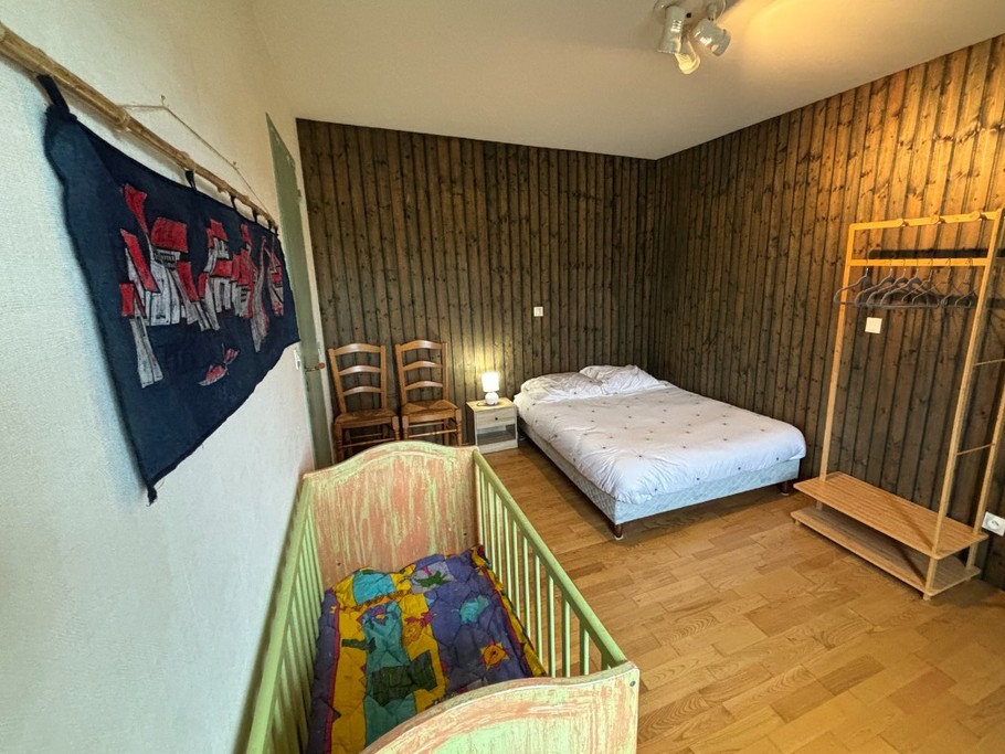 chambre 3 avec equipement bébé