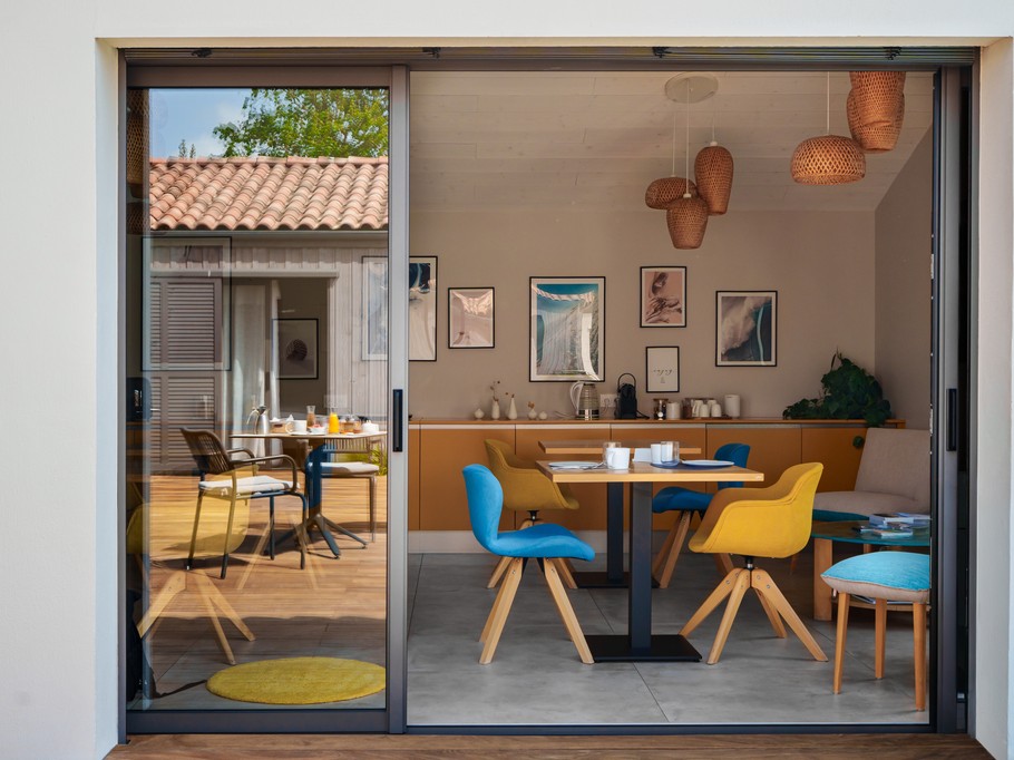 Breakfast room