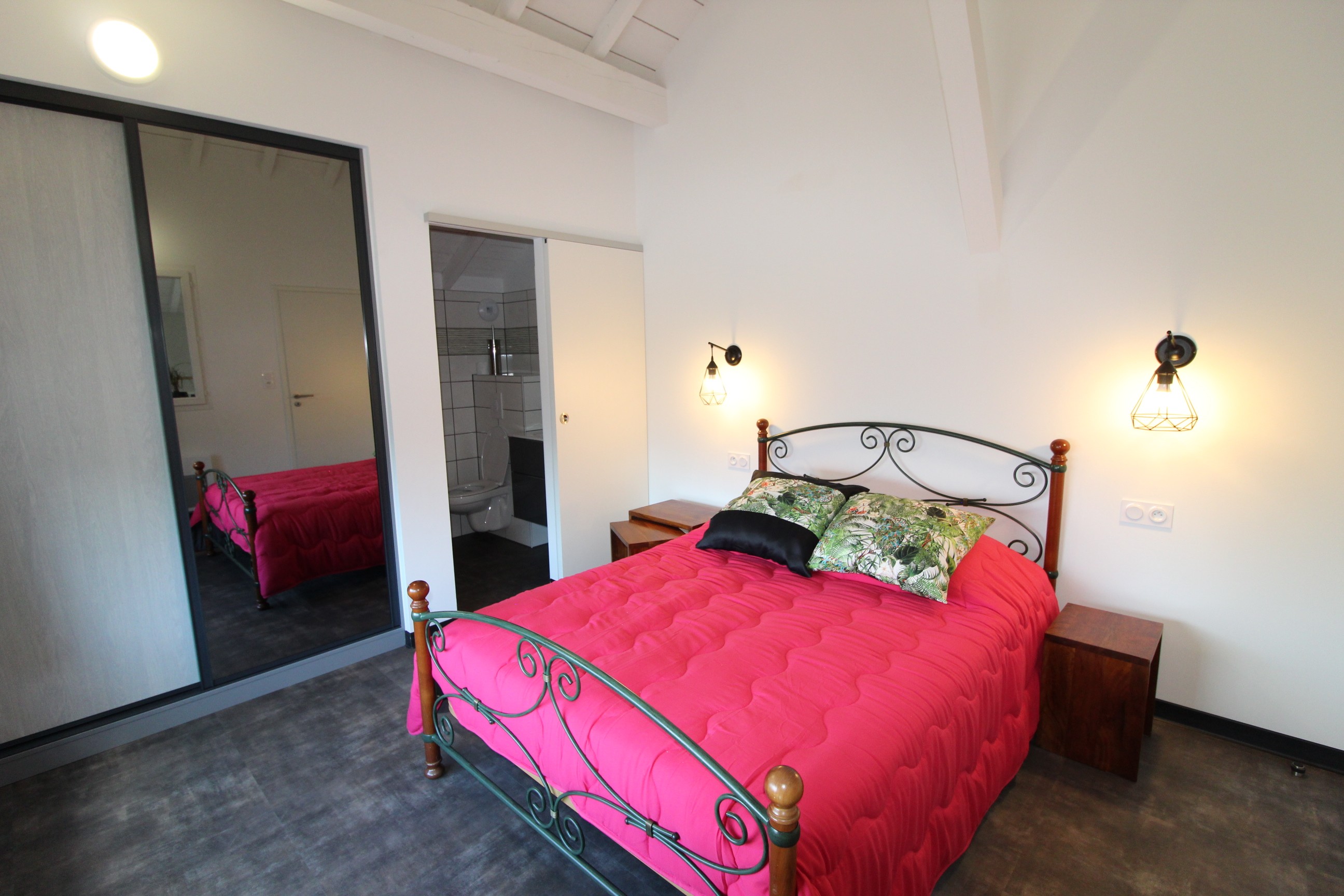 Chambre n°2 - Gîte Le Hangar 67 à Saulxures-sur-Moselotte – Location atypique proche lac