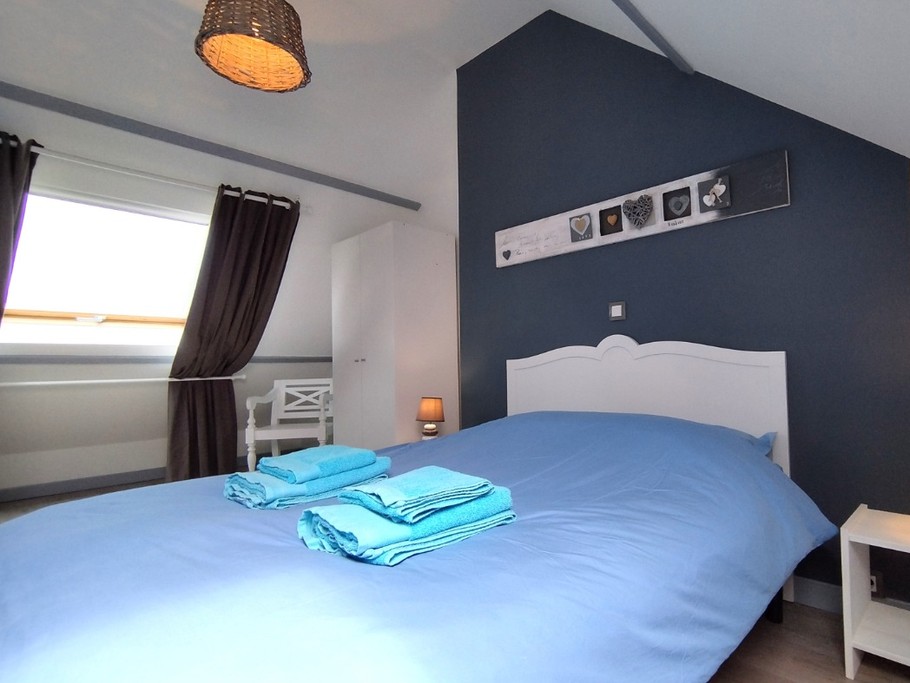 Chambre étage avec lit double