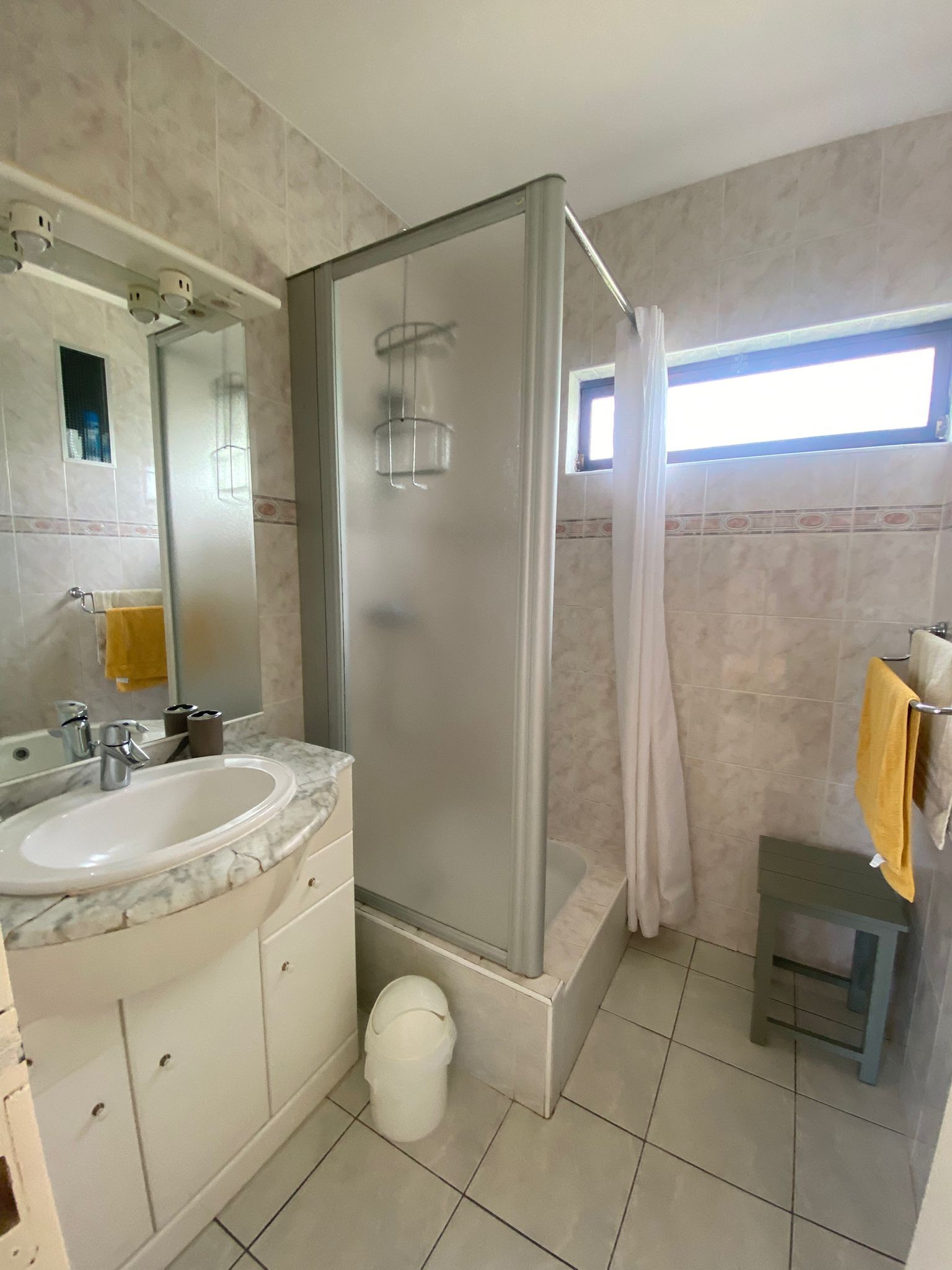 Vacances à Pailhès – Gîte équipé avec climatisation et WiFi