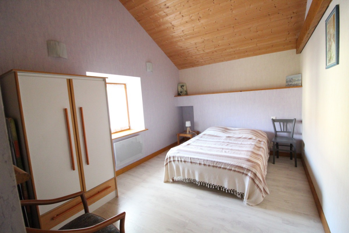 Chambre 1 étage, lit double - Gite la Remise