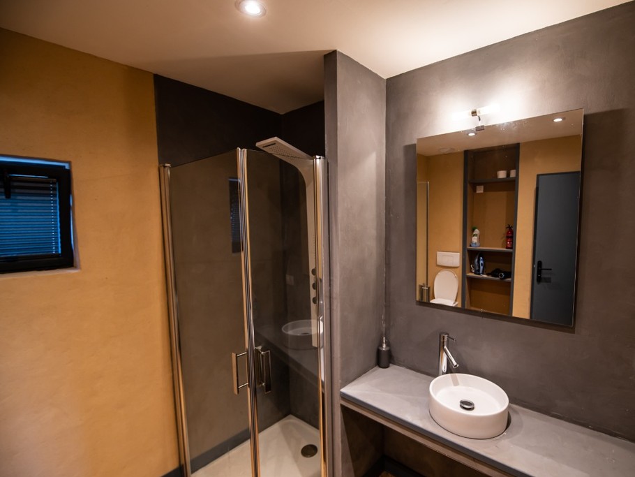 Halte Air et Go/ Barre des Dourbes / SDD rez