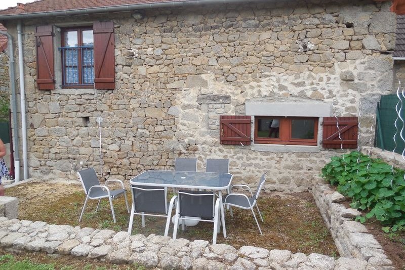 Location de vacances Gîte Au chant du coq dans maison authentique, 8 personnes près d'Aubusson en Creuse